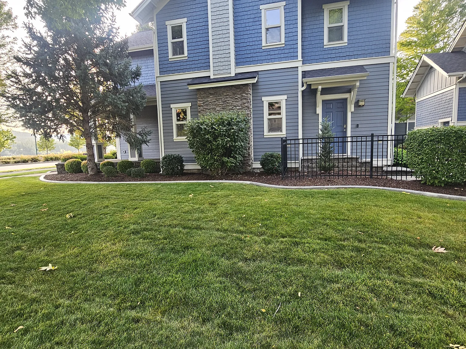 4 bed, 3680 sqft, $5,000 — Photo 4