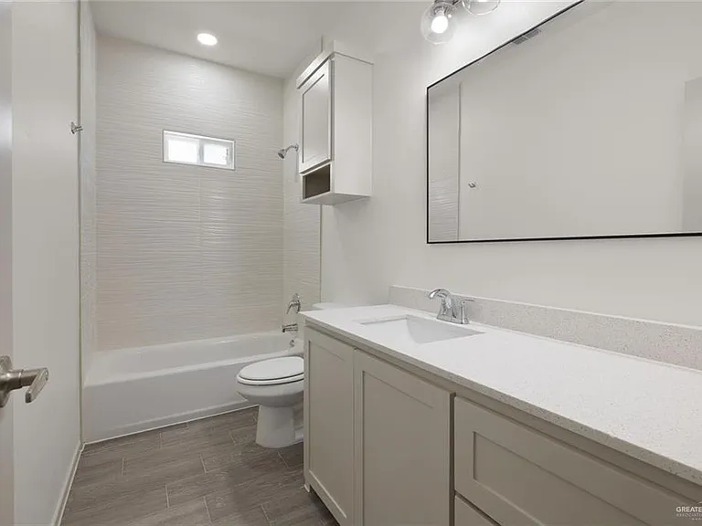 740 N Alamo Rd #1 — Photo 10
