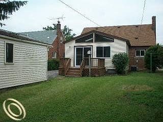 3rd image of 6066 Belton St