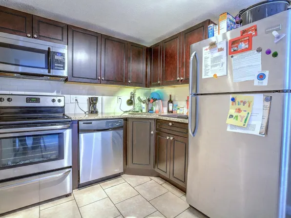 4049 W Pine Blvd APT 311, Saint Louis, MO 63108