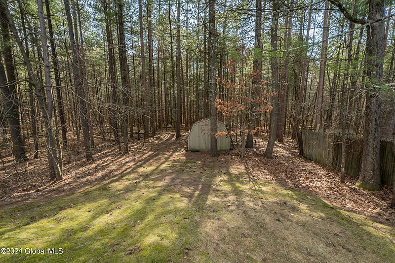 4th image of 214 Thimbleberry Road