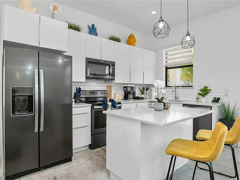 3016 Van Buren Ave — Photo 7