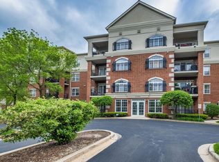 0S099 Lee Ct UNIT 303, Winfield, IL 60190