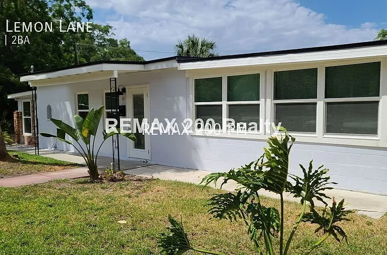 40 Lemon Ln — Photo 1