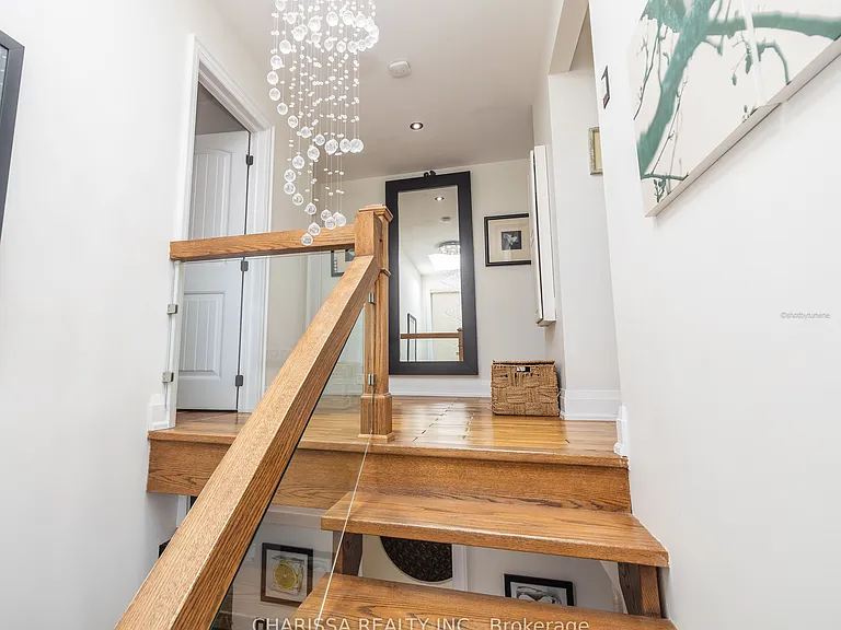 60 Belvedere Dr — Photo 17