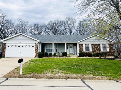 737 Carriage Trail Dr, O'Fallon, MO, 63368