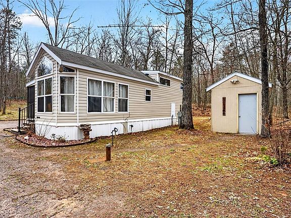 4th image of W8169 Woodburn Avenue