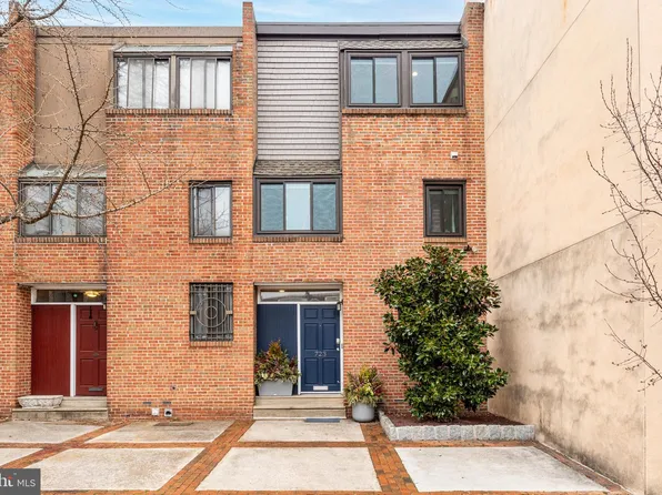 723 Bradford Aly, Philadelphia, PA 19147