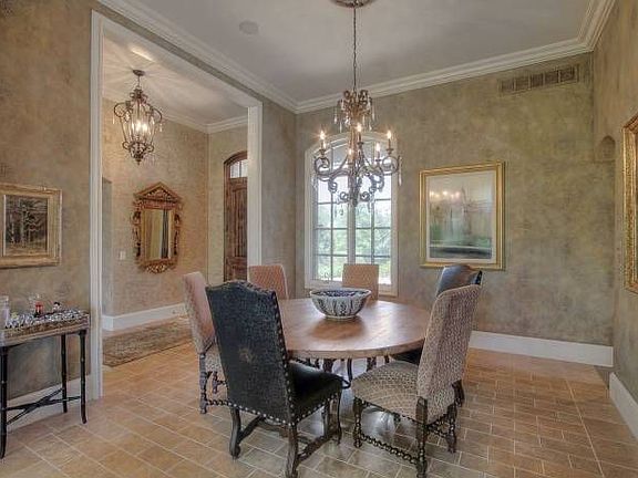 Formal dining room