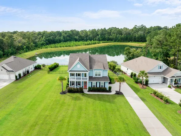 571 Pontoon Rd, Huger, SC 29450