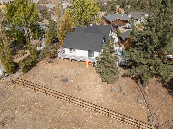 372 Mason Ln, Big Bear City, CA 92314