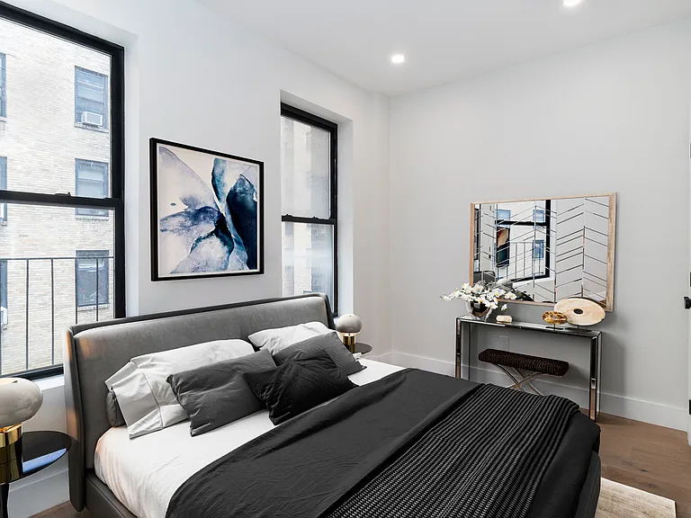302 Manhattan Ave #2G — Photo 2