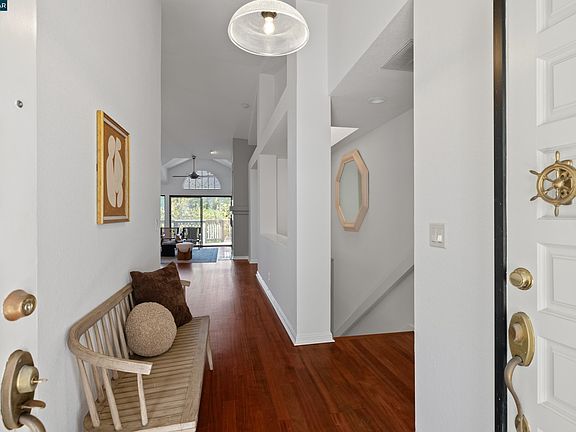4th image of 467 Beacon Ridge Ln