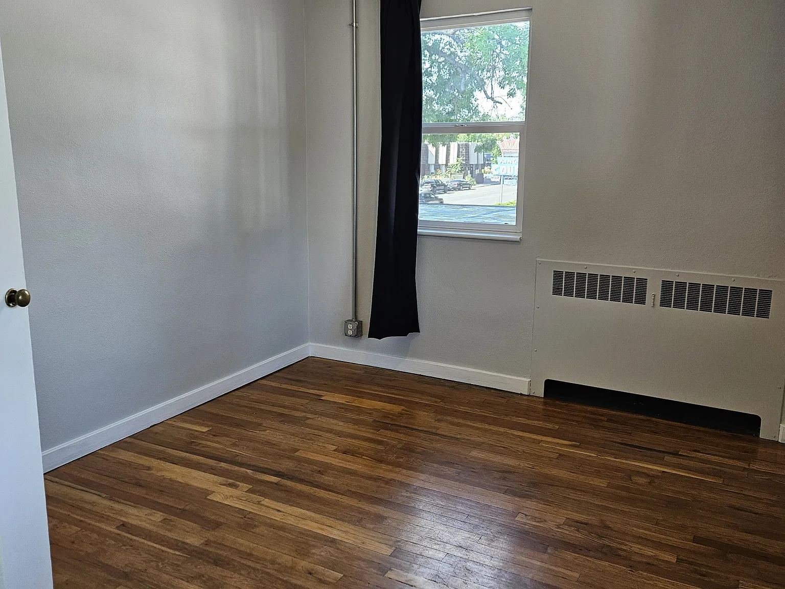 Studio, 252 sqft, $1,165 — Photo 3