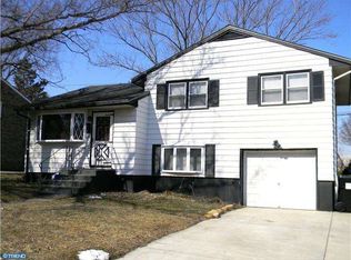 18 Aquilla Ave, New Castle, DE 19720