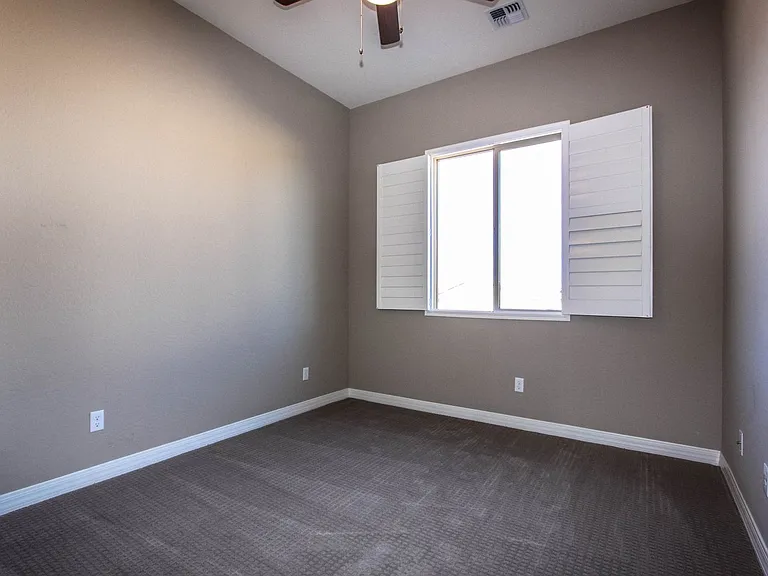 4083 N Pembroke St — Photo 17