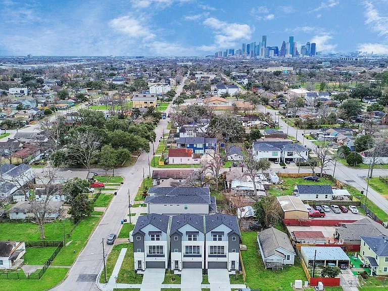 1216 English St — Photo 43