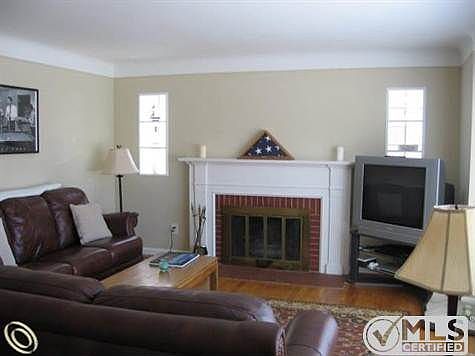 Huntington living room.jpg