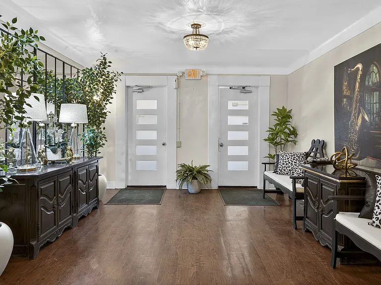 12929 Shaker Blvd — Photo 39