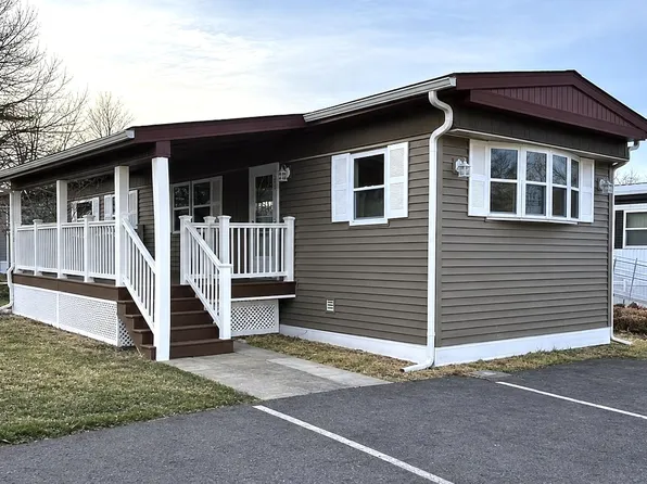 875 W Grand River Ave #79, Williamston, MI 48895