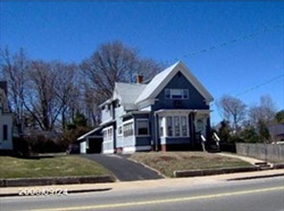 2nd image of 1086 N Main St #2