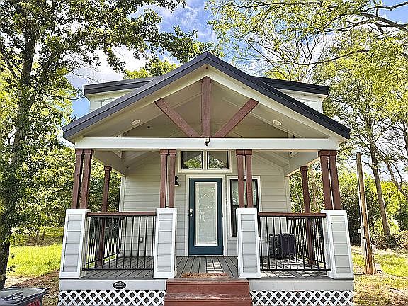 3rd image of 3235 County Road 3365