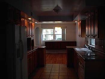 3rd image of 4842 W Coyle Ave