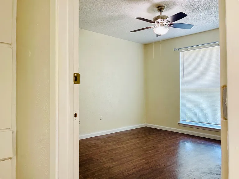 3400 Pleasant Valley Ln #3400 — Photo 28