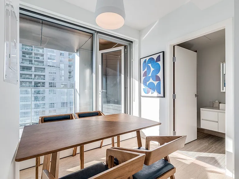 1480 Howe St #1603 — Photo 6