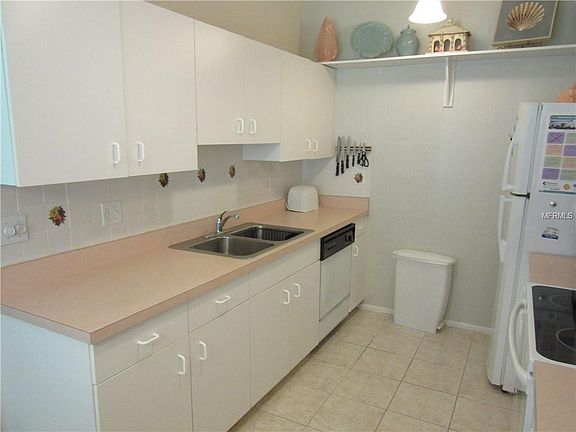 4th image of 4202 32nd Ave W #47