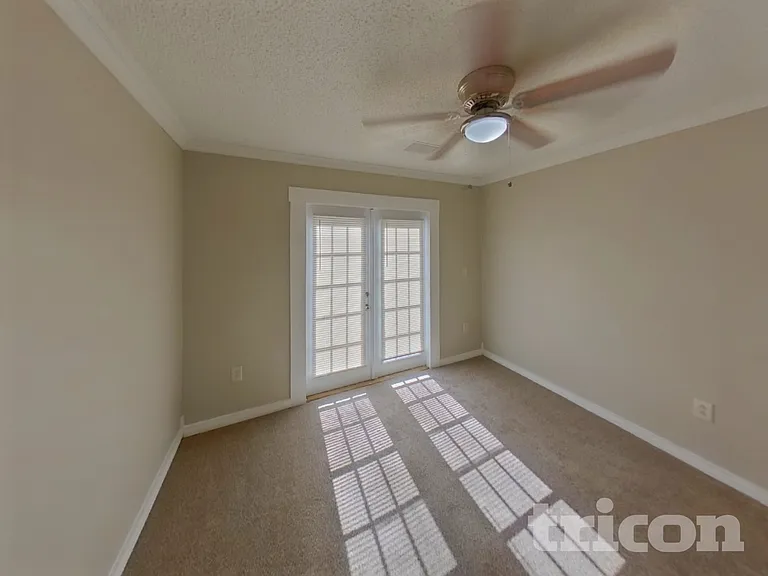 4726 Bloom Dr — Photo 12
