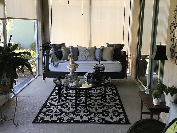 Back screened in porch/lanai