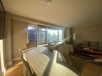 Rented by R New York