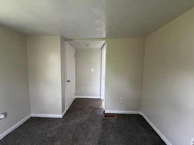 208 S Bendix Dr — Photo 14