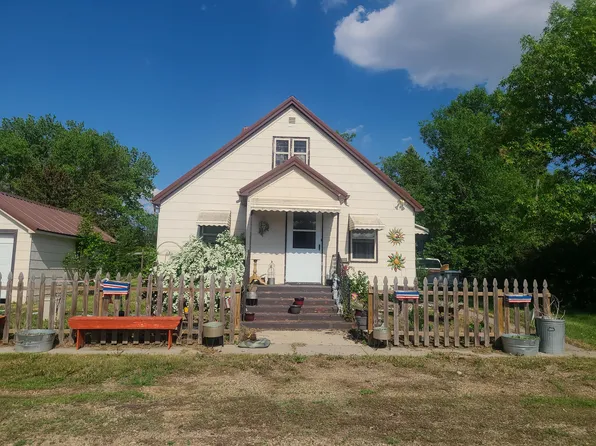 452 Marsh St, Hoven, SD 57450