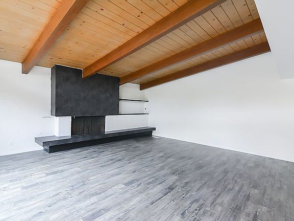 5th image of 301 Fleetwood Dr