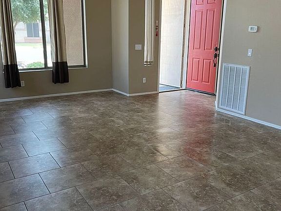 5th image of 2180 E Bellerive Pl
