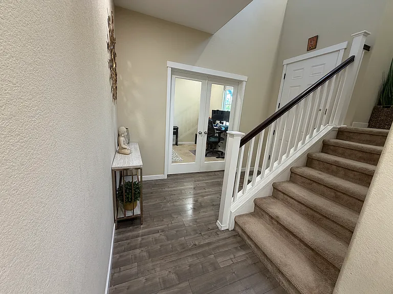 339 Emory Ct — Photo 9