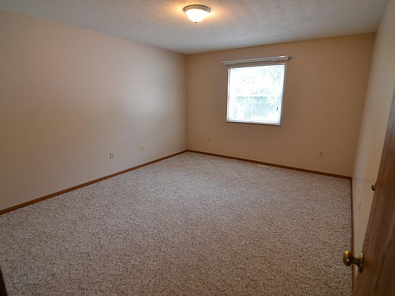 4th image of 3536 Weiss St