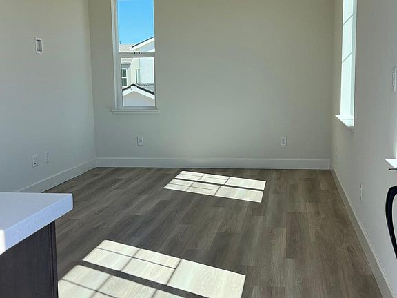 4th image of 3256 Ellis Town Dr