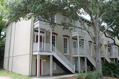 209 W Hall St #B Photo 1