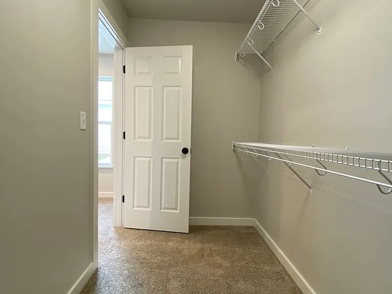 6228 Burbank Crossing Loop — Photo 27