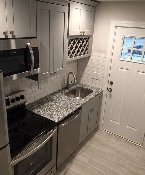 2218 Rozzelles Ferry Rd — Photo 2