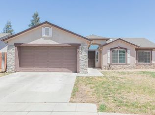 1864 N McCaffrey Ave, Fresno, CA 93722