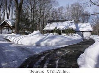 60 West St, Andover, CT 06232