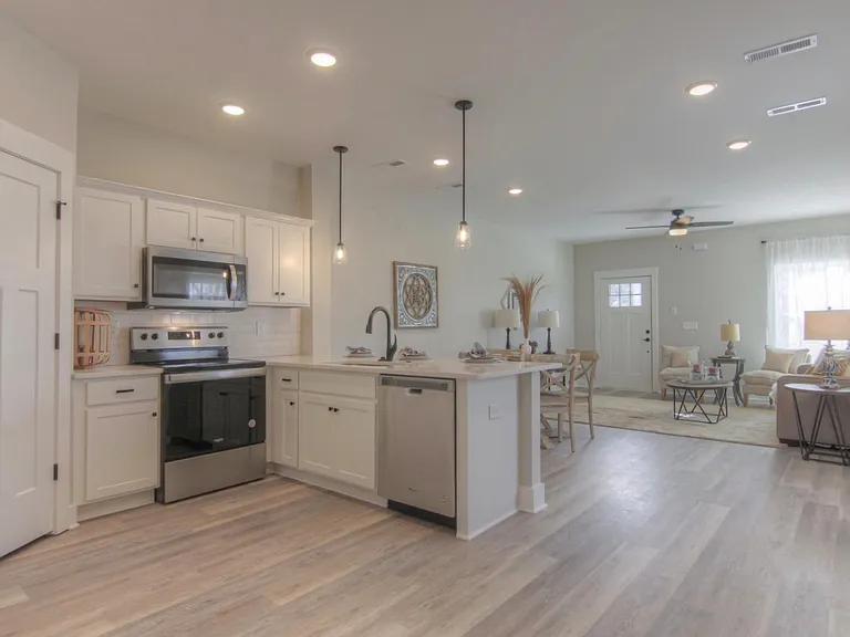 719 Perrigan Ln — Photo 6