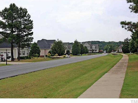3rd image of 199 Cedardale Ct
