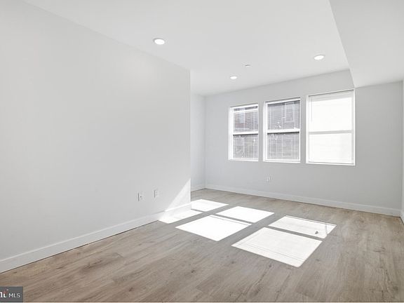4th image of 2346 N 16th St #2