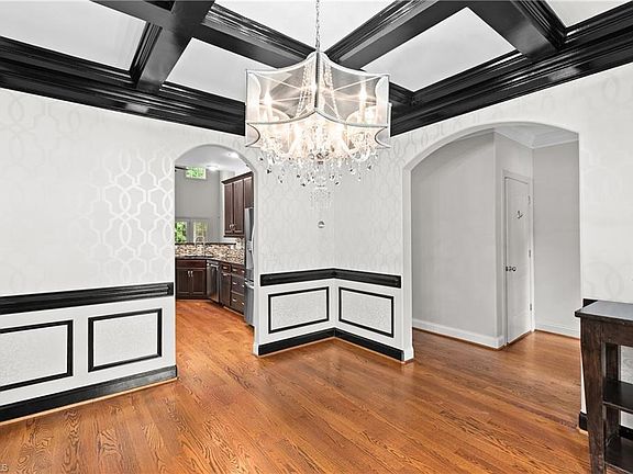 5th image of 5041 Bennington Way