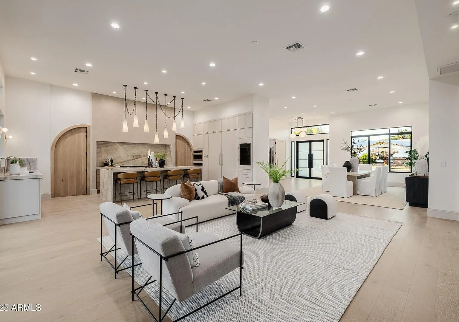 3301 E. Elm St, Phoenix, AZ 85018 — Photo 1